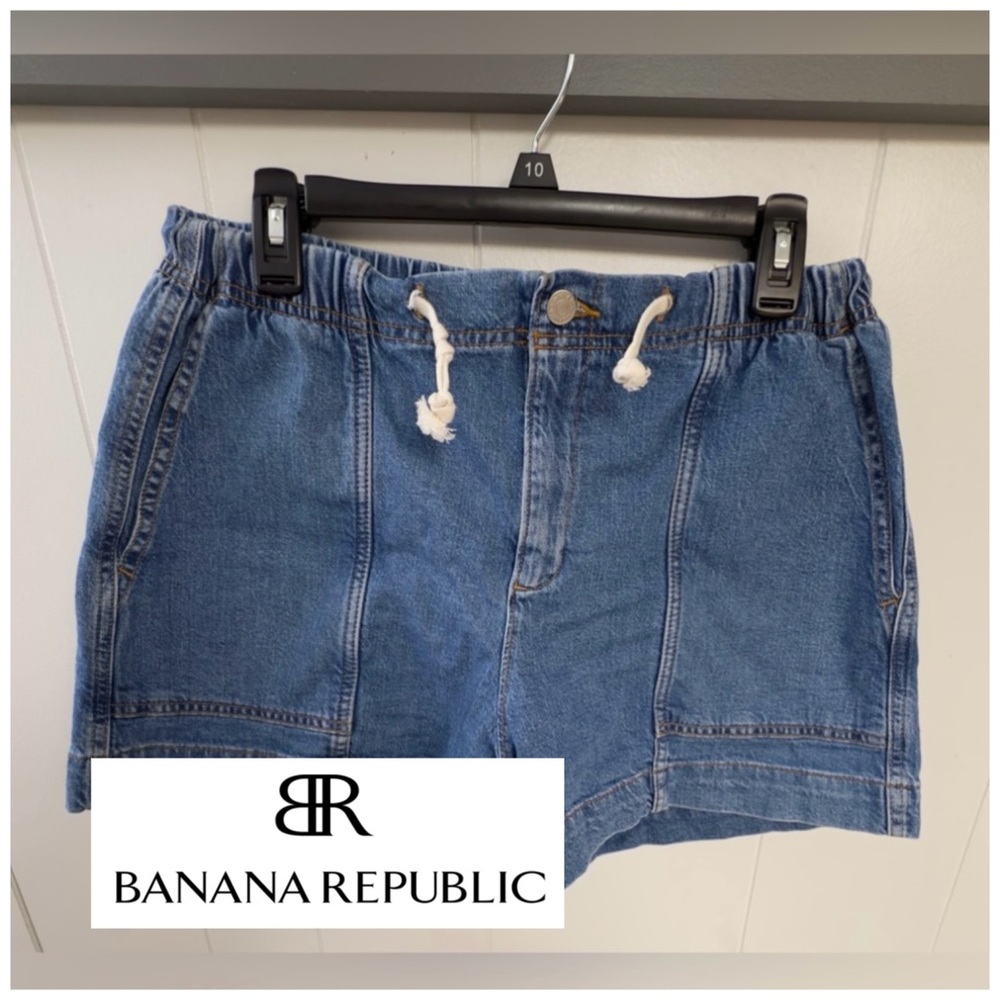 Banana Republic High-Rise Denim Jogger Shorts.